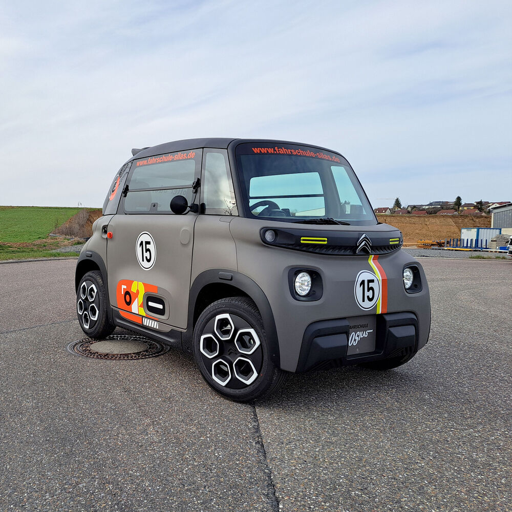 Der Citroën Ami der Fahrschule Silas